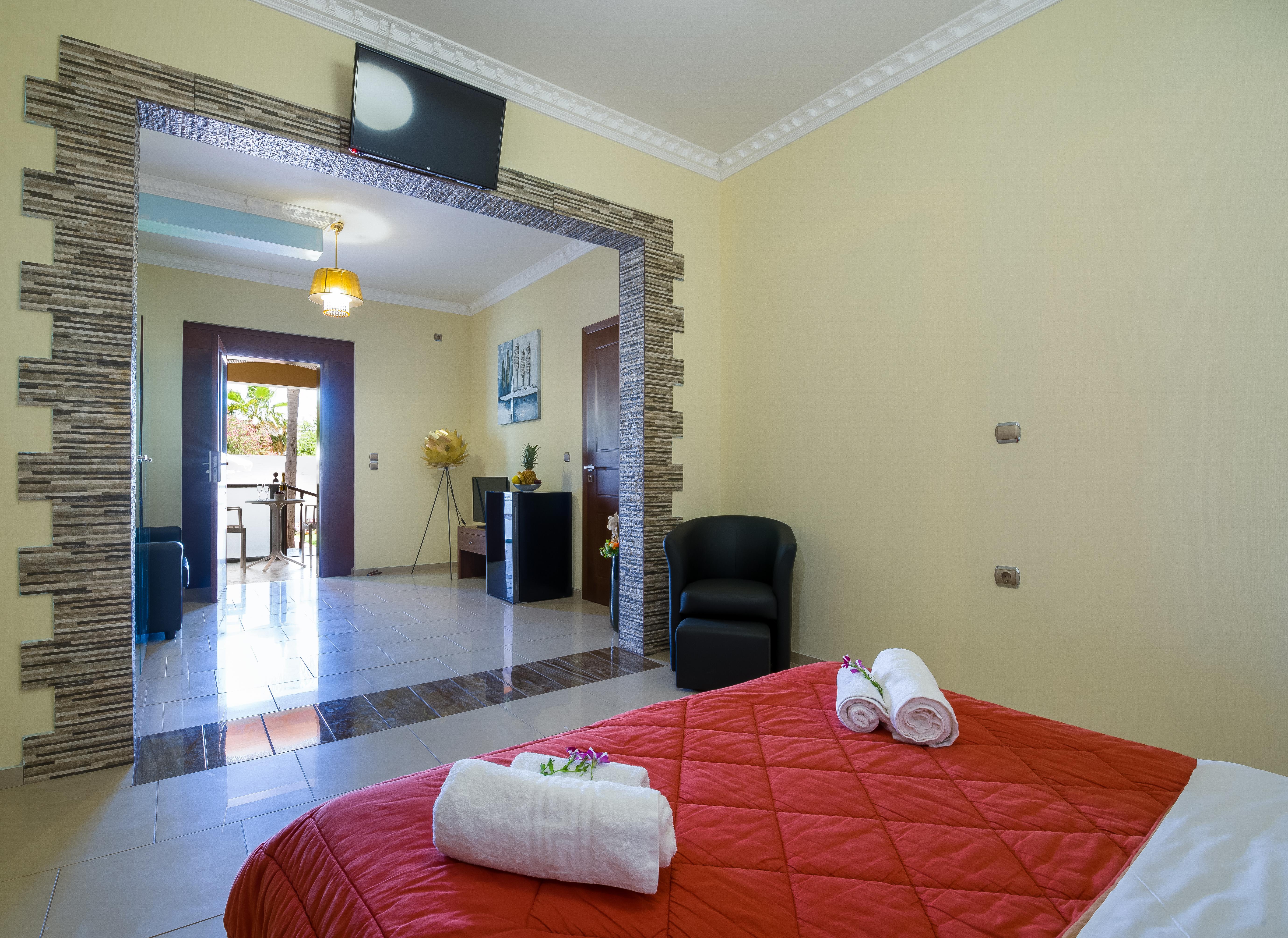 Paradice Hotel Luxury Suites-Near Zorbas Beach-Free Breakfast Stavros  Exterior photo